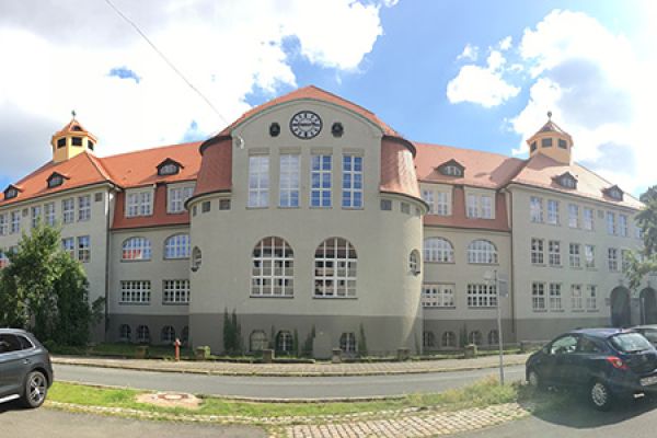 Fassadensanierung eines Denkmalgeschützten Grundschulgebäude